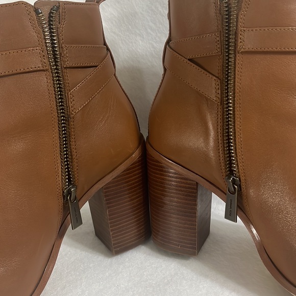 Michael Kors Aldridge Ankle Bootie Block Heel Camel Color size 7.5 - Picture 9 of 16